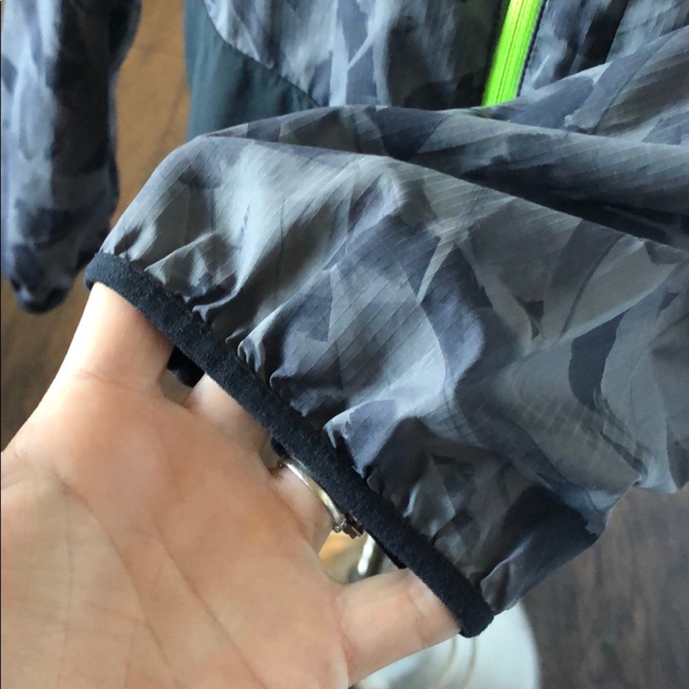 Nike Running Jacket - Picture 2 of 8